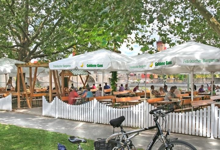 Fränkischer Biergarten Goldene Gans